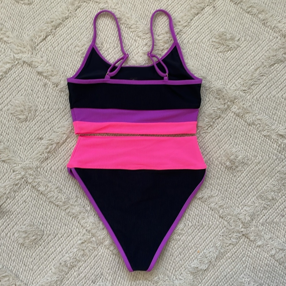 New Beach Riot Bikini Set - Picture 4 of 4